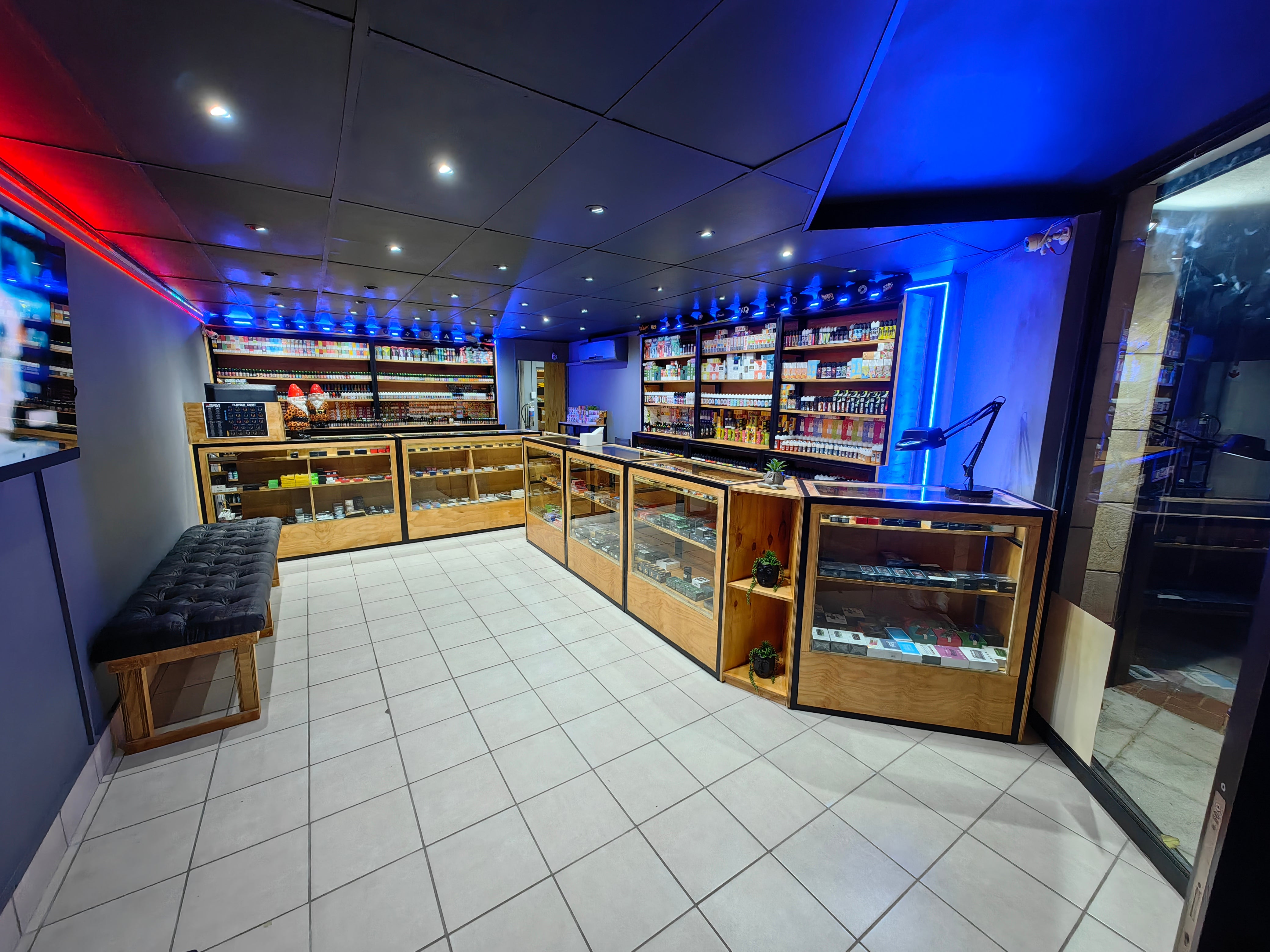 Cloudy Vape Co. Umhlanga Durban for all you Vaping E Cig Needs